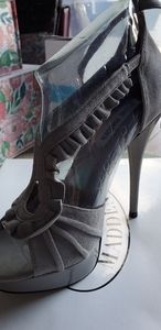 Steve Madden grey suede open toe heel